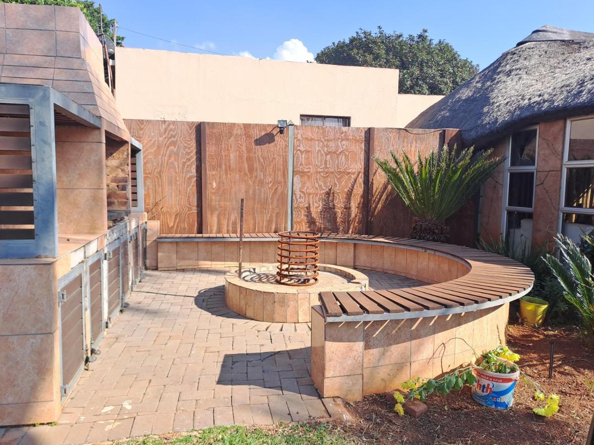 Residential Inn Pretoria-Noord エクステリア 写真