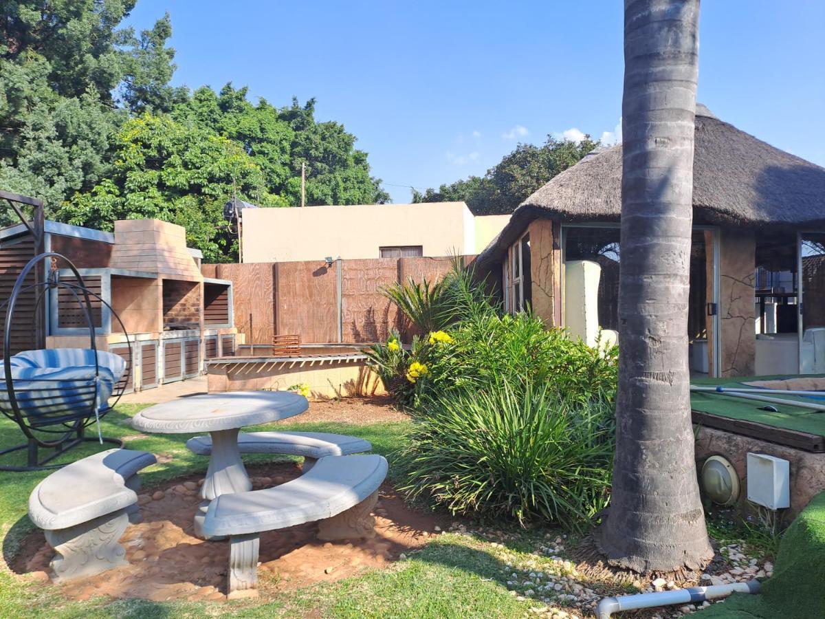 Residential Inn Pretoria-Noord エクステリア 写真